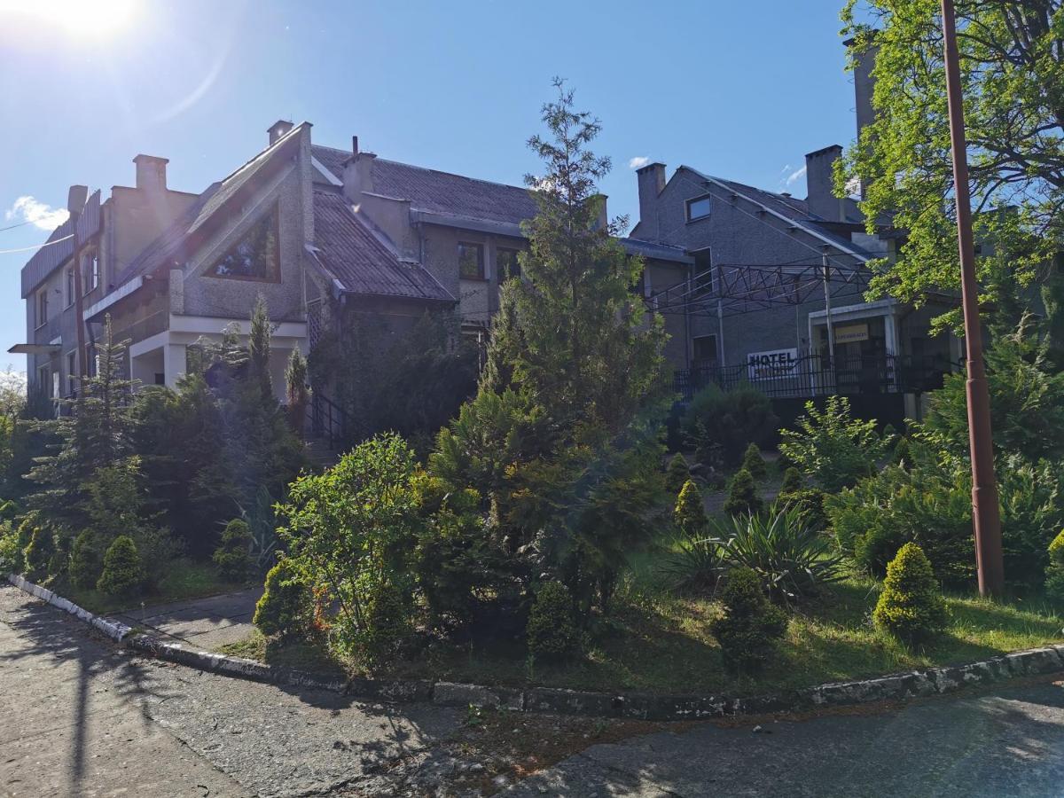 Dukat Hotel Horyniec Екстериор снимка