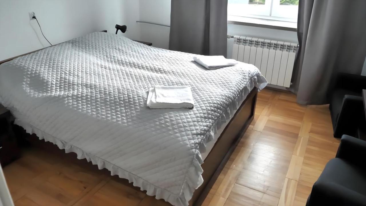 Dukat Hotel Horyniec Екстериор снимка
