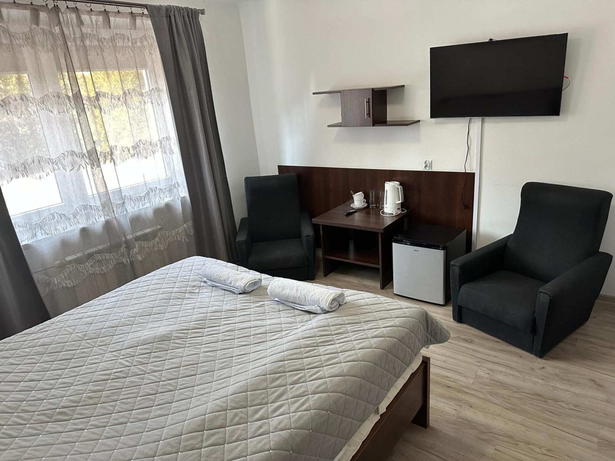 Dukat Hotel Horyniec Екстериор снимка